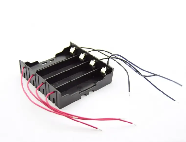 Carcasa acumulator 4x 18650 cu fire pt fiecare slot in parte /conectare in serie sau paralel