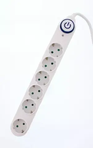 Prelungitor 6 prize 3m alb cu intrerupator cablu 3xG1.5mmp Well