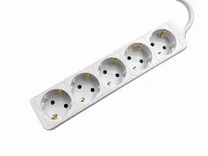 Prelungitor 5 prize 3m cablu 3x1.5mmp alb Well EXTS-5S3M/04-WL 16A 3500W
