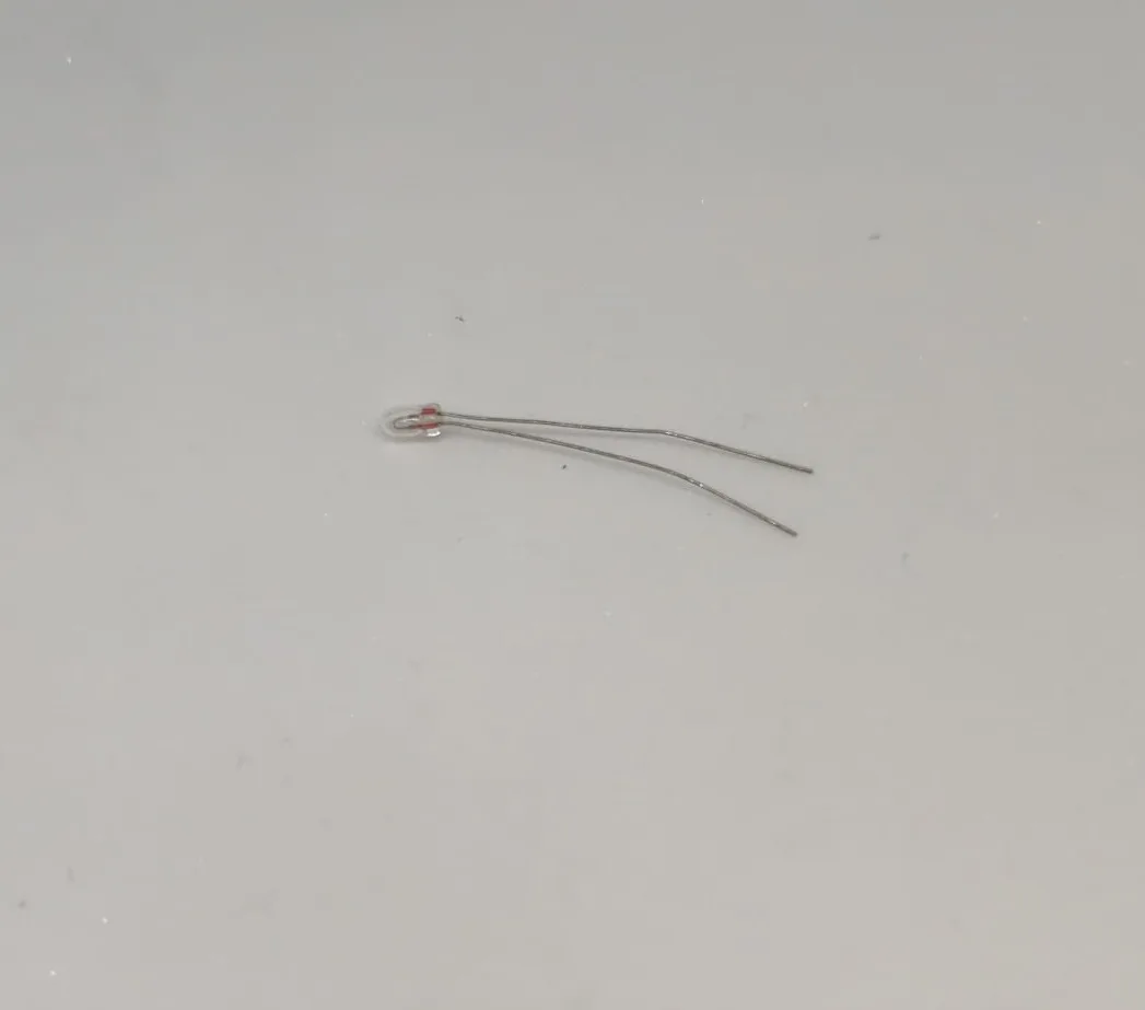 Bec miniatural 5VDC 60mA T3/4 2.36mm x 4.75mm BRIGHTMASTER L10-5/60