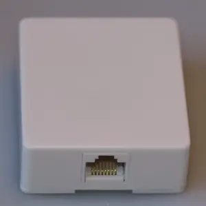 Priza retea simpla RJ45 8/8 aplicata prindere cu suruburi